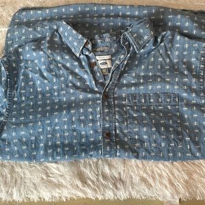 XXL blue button down collared shirt